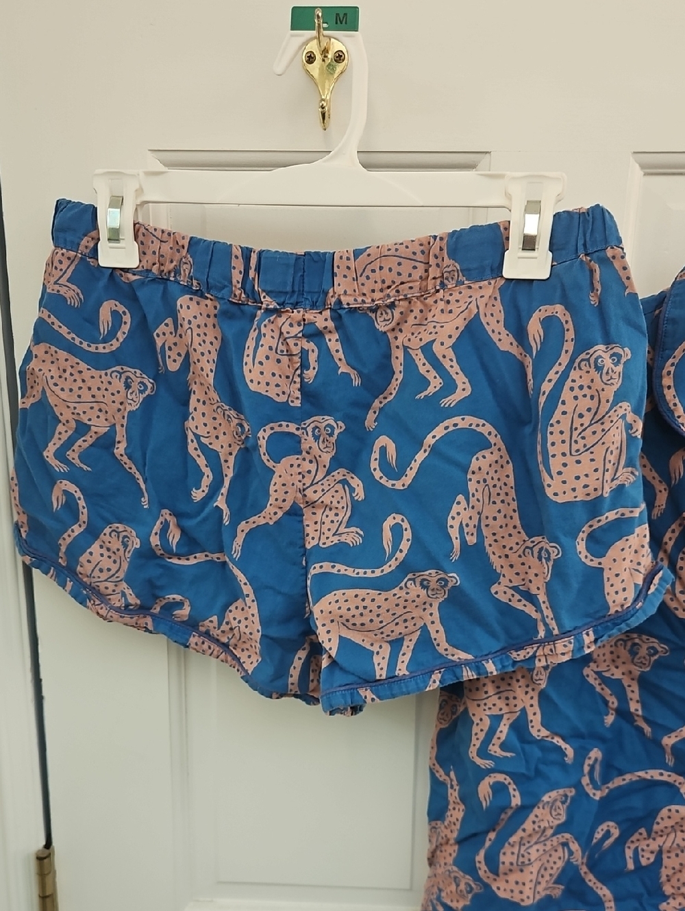 Desmond & Dempsey Pajama Set - Picture 6 of 6